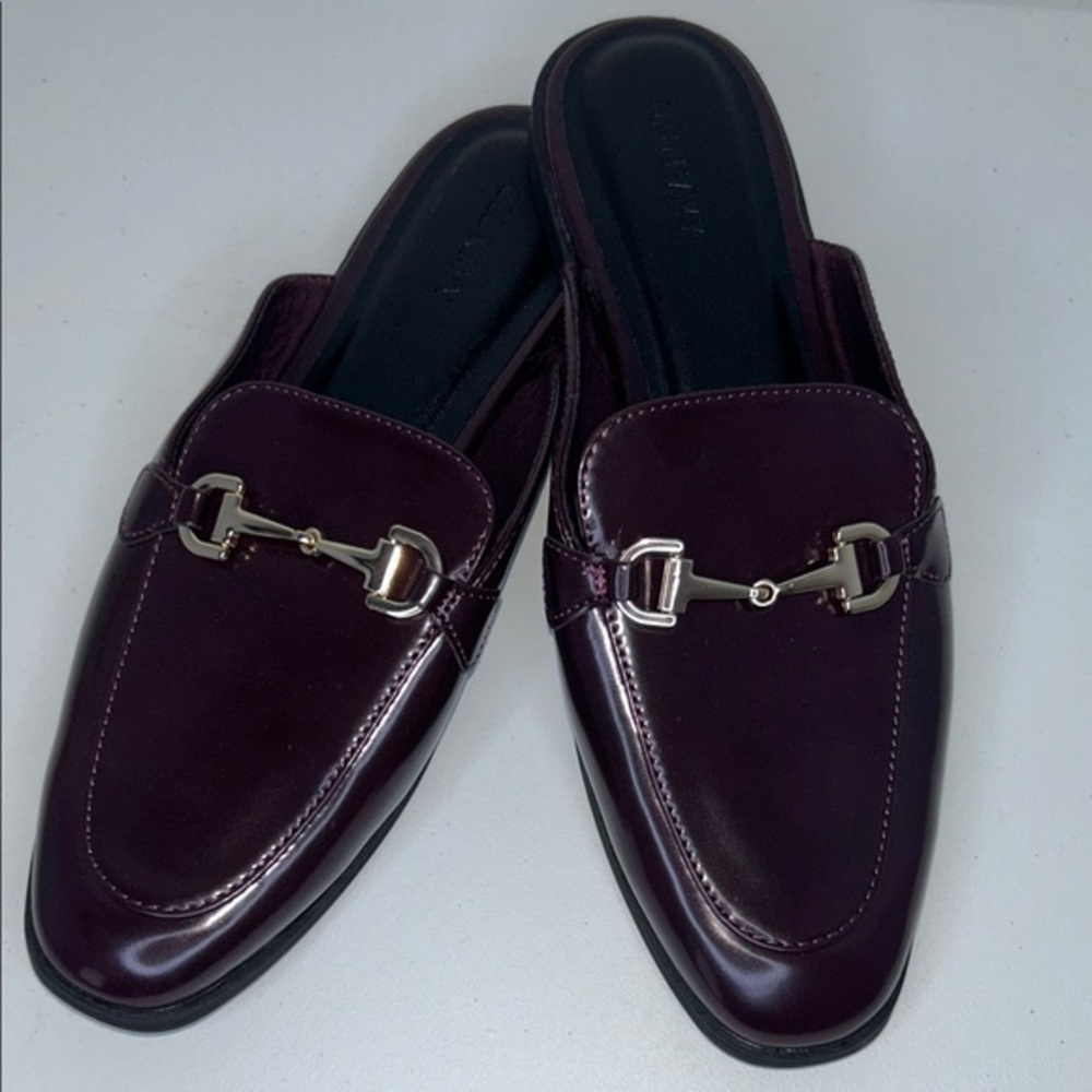 Old Navy Dark Wine Color Mules with Gold Buckle New Without Tag Size 7.5